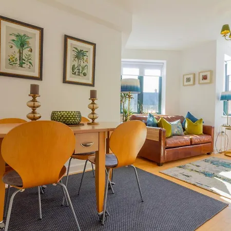 Guestready - Lively Near Castle Apartment Dublin