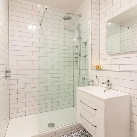 Guestready - Lively Near Castle