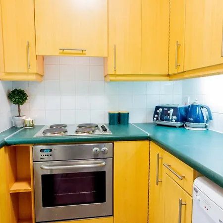 Guestready - Lively Near Castle Dublin