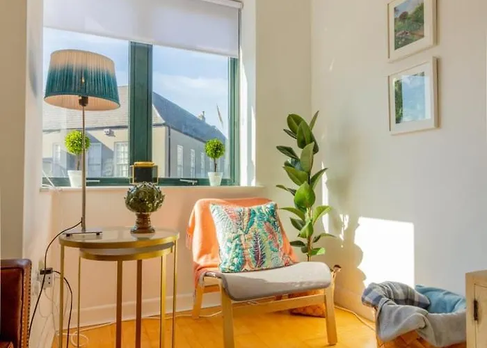 Guestready - Lively Near Castle * Dublin