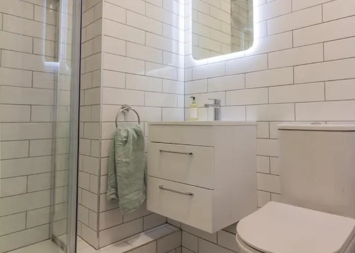 Lejlighed Guestready - Lively Near Castle *