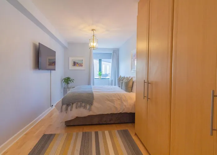 Guestready - Lively Near Castle *