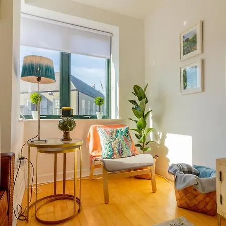 Guestready - Lively Near Castle * Dublin