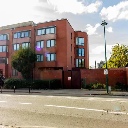 Guestready - Lively Near Castle Dublin