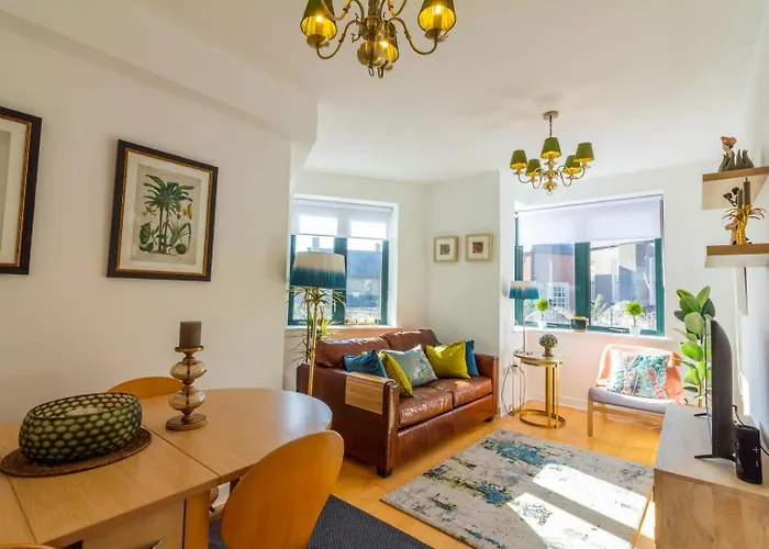 Guestready - Lively Near Castle Dublino