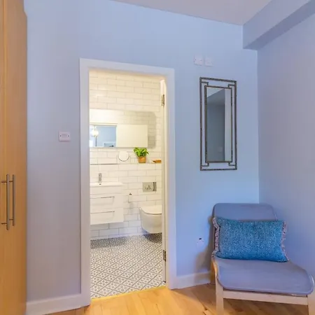 Guestready - Lively Near Castle Διαμέρισμα